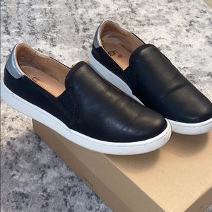 Women’s Ugg slip on sneakers Size 6US